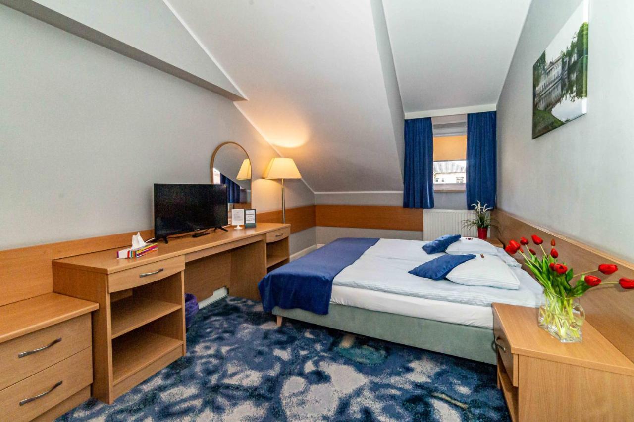Metropol Hotell Łomża Eksteriør bilde